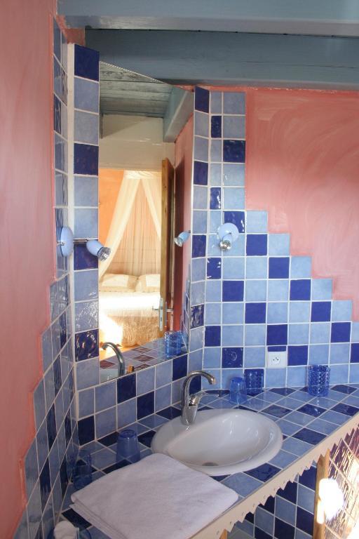 Chambres D'Hotes La Cime Beaujolaise Poule-lès-Écharmeaux Ruang foto