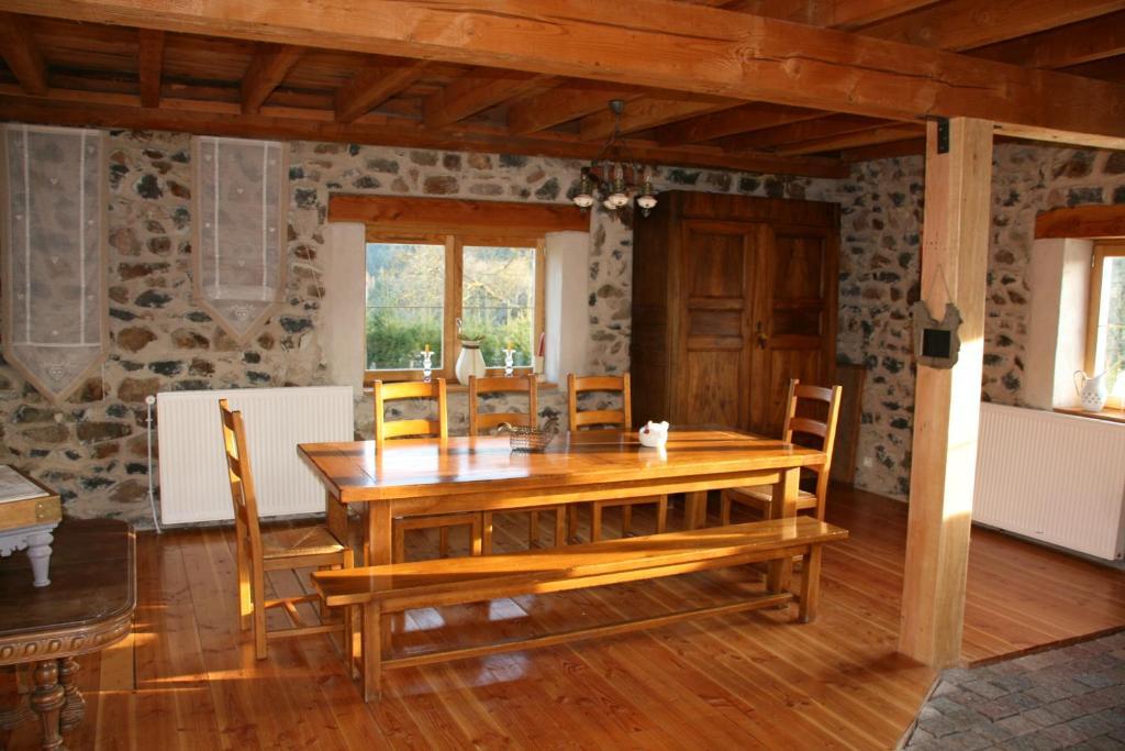 Chambres D'Hotes La Cime Beaujolaise Poule-lès-Écharmeaux Bagian luar foto